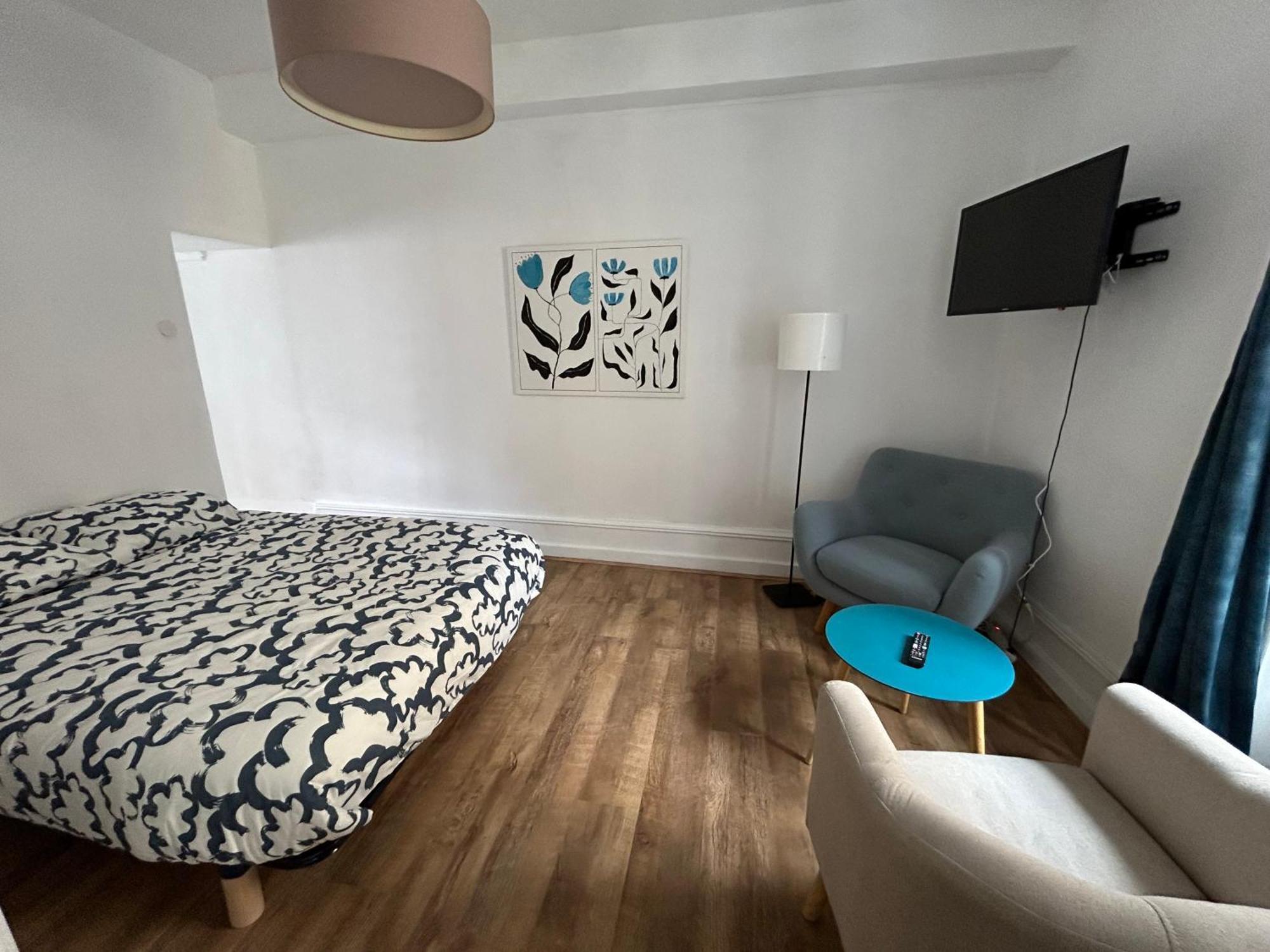 Appartement Cosy Charme Ancien Thizy-les-Bourgs Zewnętrze zdjęcie